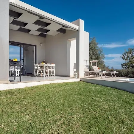 Tenuta Siciliana Cavaliere Con Depandance Pettegola Vista Mare Piscina Privata Idromassaggio *